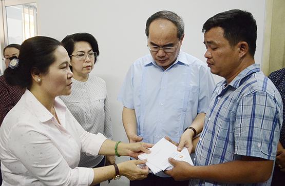 Cháy chung cư Carina Plaza: TP.HCM sẽ làm hết sức để khắc phục thiệt hại