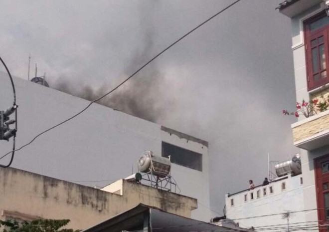 Cháy khách sạn, 4 người thoát chết