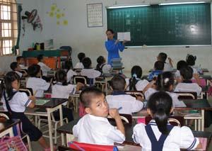 Chế độ cho nhà giáo vẫn còn bất cập!