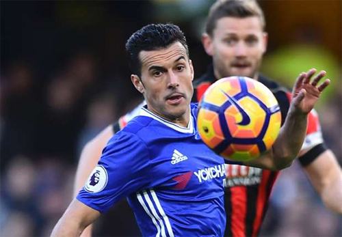 Chelsea mất người hùng Pedro, nhưng có Costa và Kante trở lại