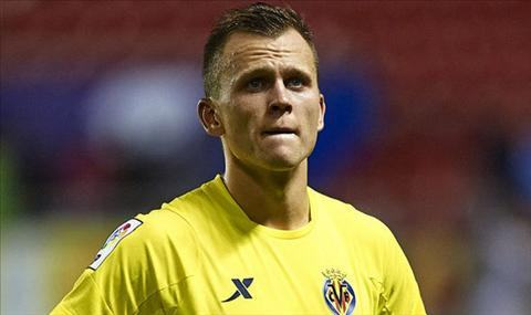 Chi 22 triệu bảng, Liverpool tìm được người thay thế Sterling