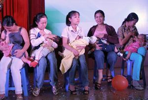 Chỉ có 20% trẻ em được bú mẹ đến 24 tháng tuổi