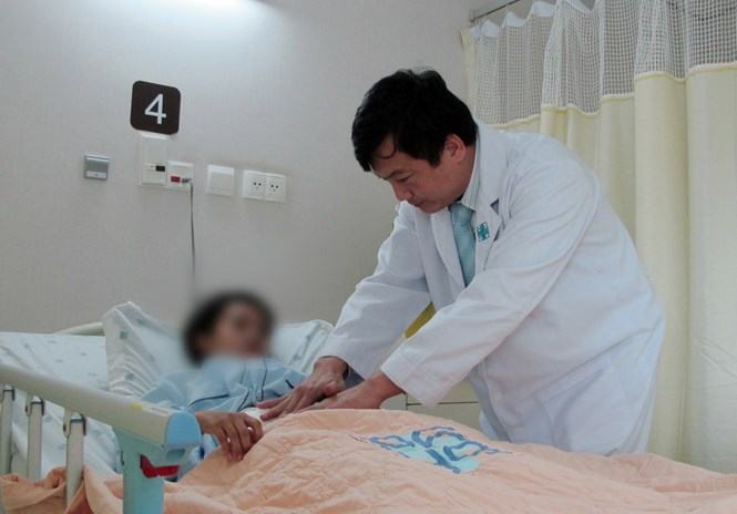 Chỉ đau lưng, đau bụng, khám ra… ung thư