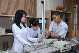 Chia sẻ “rắc rối” của HS