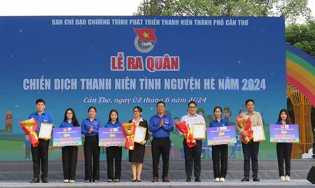 Tuổi trẻ Cần Thơ sôi nổi ra quân chiến dịch thanh niên tình nguyện  hè 2024