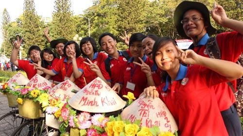 Chiến sĩ Hoa phượng đỏ vì môi trường