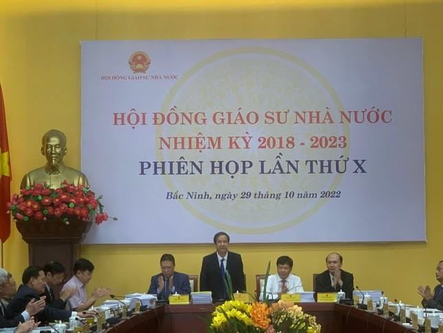 Chính thức công nhận 383 giáo sư, phó giáo sư năm 2022 ảnh 1