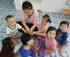 Chỗ học cho con em công nhân: Vào thì khó, gửi thì lo