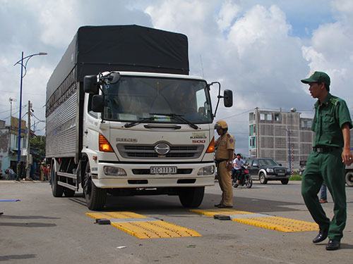 Chở quá tải mới “có ăn”!