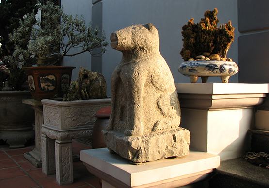 Tục thờ chó đá nghìn năm