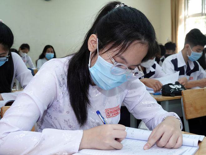 Học sinh lớp 12 năm học 2020 - 2021 tại TP.HCM /// ĐÀO NGỌC THẠCH