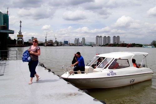 Triển khai hai tuyến vận tải hành khách đường thủy