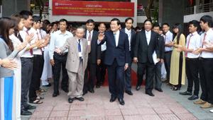 Chủ tịch nước gặp mặt các thế hệ SV Đà Nẵng