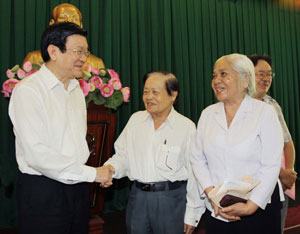 Chủ tịch nước lắng nghe ý kiến cử tri tại TP.HCM