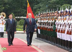 Chủ tịch nước thăm Kazakhstan