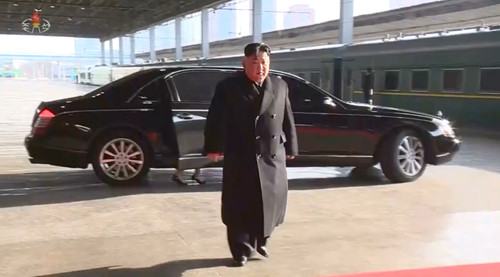 Chủ tịch Triều Tiên Kim Jong-un về Hà Nội bằng xe Mercedes-Benz S600 chống đạn - ảnh 4