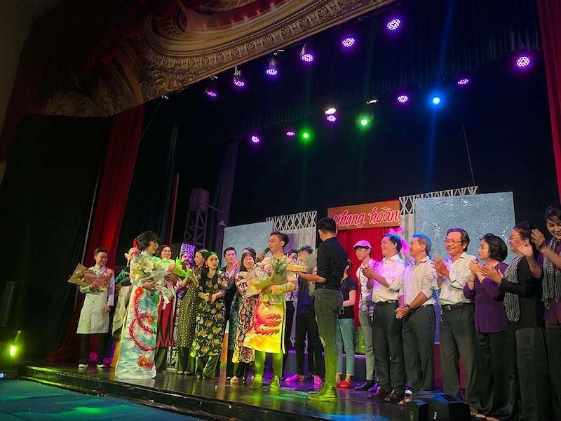 Chưa được cấp phép chương trình của Trác Thúy Miêu vẫn diễn - ảnh 3