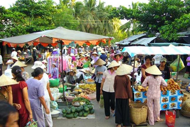 Chưa tết, giá hàng thiết yếu đã rục rịch tăng