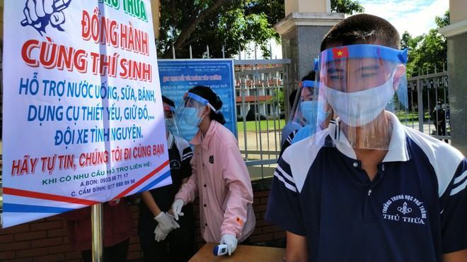 Chuẩn bị xử lý tình huống phát sinh liên quan Covid-19 khi thi tốt nghiệp THPT - ảnh 2