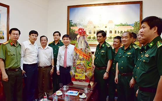 Lãnh đạo TP.HCM chúc Tết các tổ chức, cá nhân