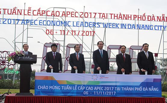 Chủ tịch nước khởi động đồng hồ đếm ngược APEC 2017