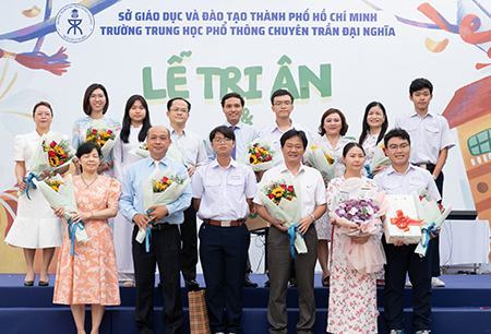 Mang giá trị của học sinh trường chuyên đến cộng đồng