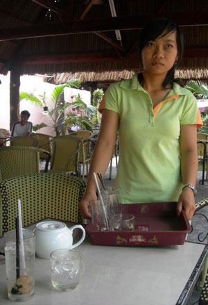 Chuyện của cô bé phụ việc