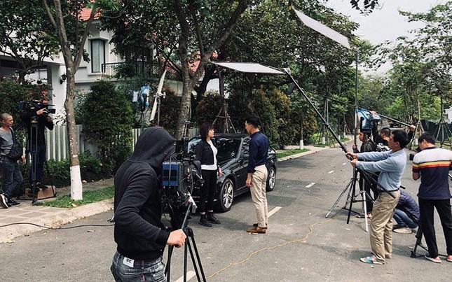 Chuyện hậu trường ít biết của phim truyền hình thời COVID-19 ảnh 4