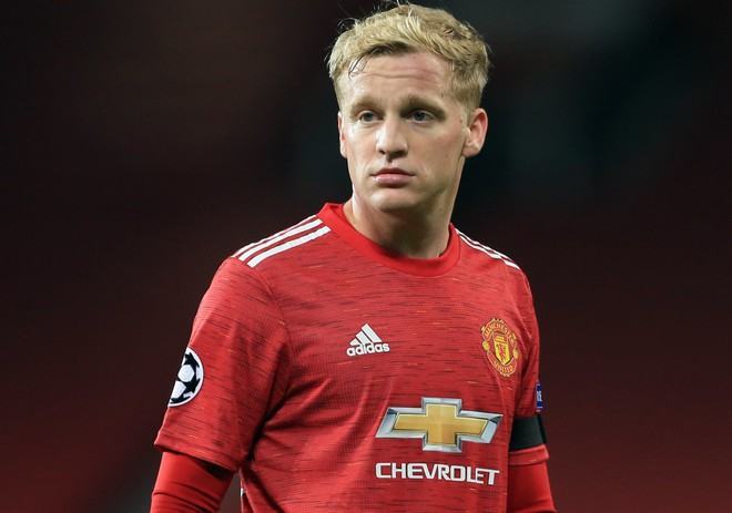 Chuyển nhượng ở Ngoại hạng Anh hôm nay: Donny van de Beek phải rời M.U khẩn cấp