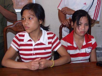 Chuyến xuất ngoại kinh hoàng của hai thôn nữ