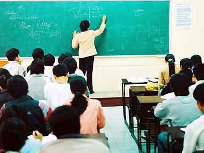 Có công khai được trình độ giáo viên không?