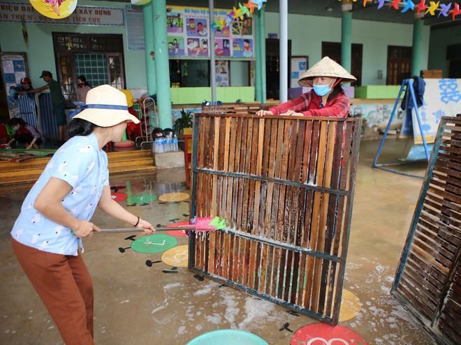 Có đủ thời gian để dạy, học bù do bão lũ?