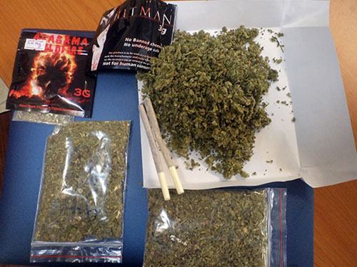 3 thanh niên cấp cứu vì hút cỏ Mỹ