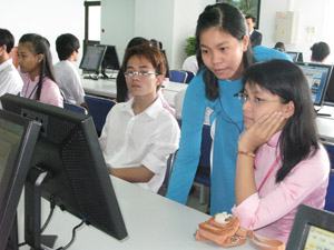 Cố vấn học tập chưa theo sát sinh viên