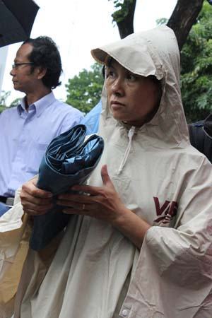 Cơm cha, áo mẹ… gửi về nơi xa