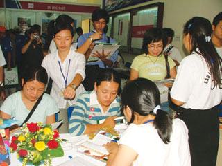 Con đi du học coi như… quẳng gánh lo?