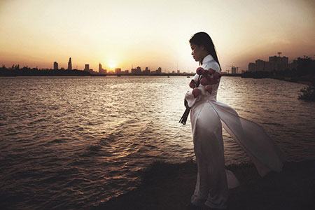 Con gái nuôi của Hoài Linh gắn máy trợ tim, lọc thận mỗi ngày để sống và… hát