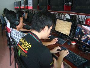 Con hư cũng bởi mẹ, cha…