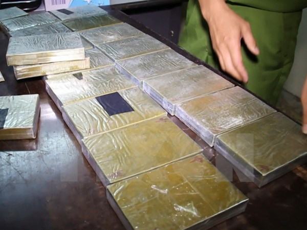 Công an Lào Cai phá chuyên án ma túy, thu giữ 10 bánh heroin