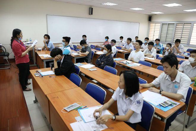 Thí sinh dự thi đợt 1 kỳ thi đánh giá năng lực năm 2021 /// Ngọc Dương