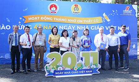 Sân chơi cho thầy cô giáo dịp 20-11