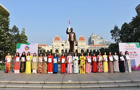 Nữ công chức, viên chức có nhiều đóng góp cho thành phố