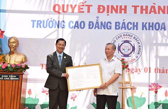 Công bố quyết định thành lập trường CĐ Bách khoa Nam Sài Gòn