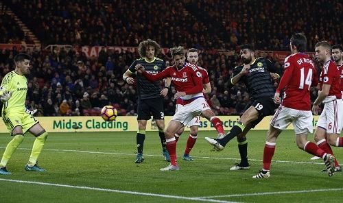 Costa ghi bàn duy nhất, Chelsea lên đầu bảng