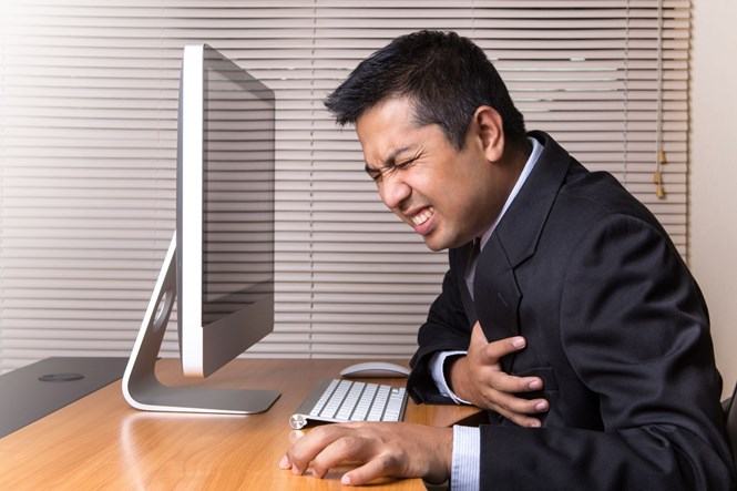 Cục máu đông – kẻ thù thầm lặng của dân văn phòng