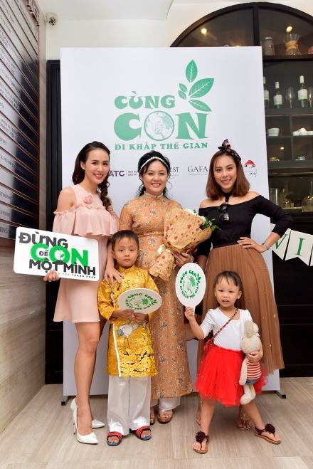 Ra mắt dự án “Cùng con đi khắp thế gian”