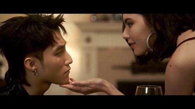 Cuộc đua view của ca sĩ trẻ