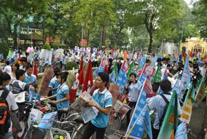 Cuộc thi “Đi xe đạp – vì môi trường văn hóa giao thông”