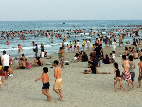 Cuối tuần Bắc Bộ, Trung Bộ nắng nóng lên tới 39 độ C