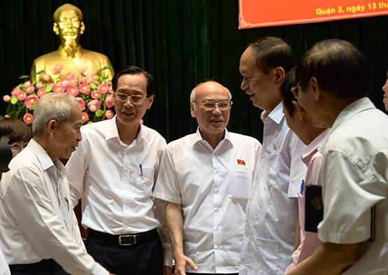 Đại biểu Quốc hội tiếp xúc cử tri TP.HCM: Không thể để tham nhũng, thực phẩm bẩn tồn tại